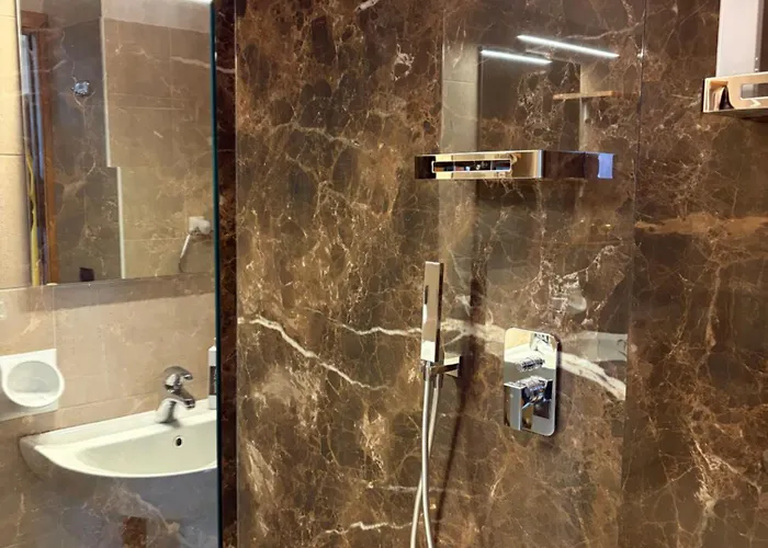 아파트 Luxury Square 시르미오네